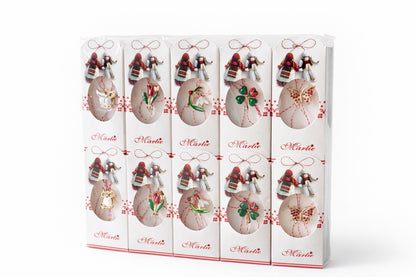 Set 20 Martisoare cu Snur Traditional si Element Decorativ Metalic, Ambalate Individual 14x1x5 cm