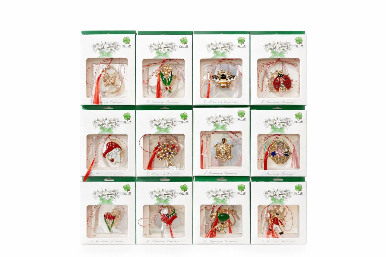 Set 24 Brose Martisor, 8x6 cm, modele mixte, Cadou 1 Martie Femei, Ambalate individual