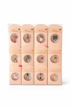 Set 24 Brose Martisor Metalice cu Snur Traditional, Ambalate Individual, Cadou 1 Martie 11x6 cm
