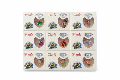 Set 24 brose martisor modele combinate, ambalaj individual elegant, 9x7.5cm