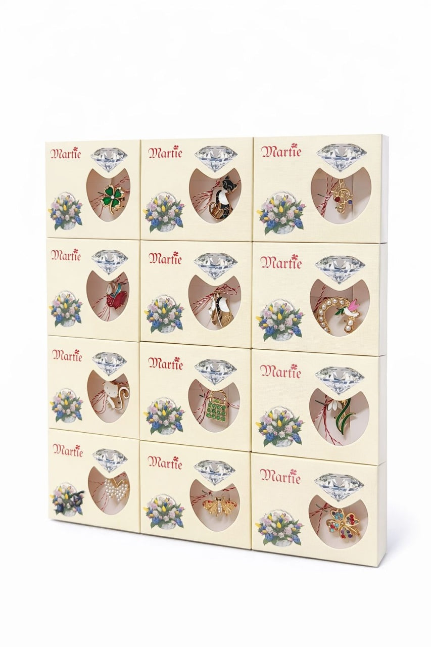 Set 24 brose martisor modele combinate, ambalaj individual elegant, 9x7.5cm