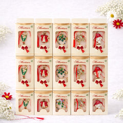 Set 30 Brose Martisor Metalice in Cutie Speciala cu Mesaj, Cadou 1 Martie 10x6 cm