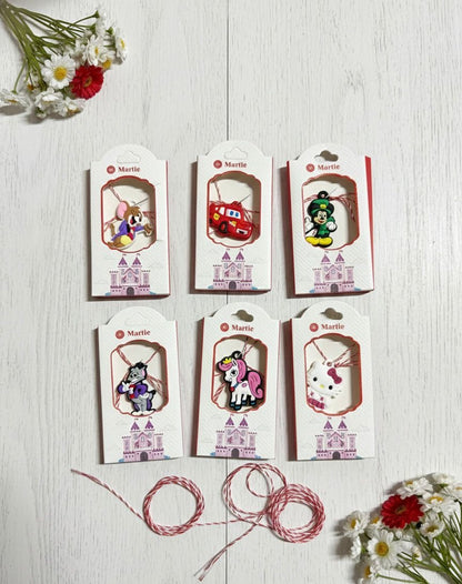 Set 45 martisoare din silicon pentru copii figurine vesele ambalate individual 10x4.5 cm