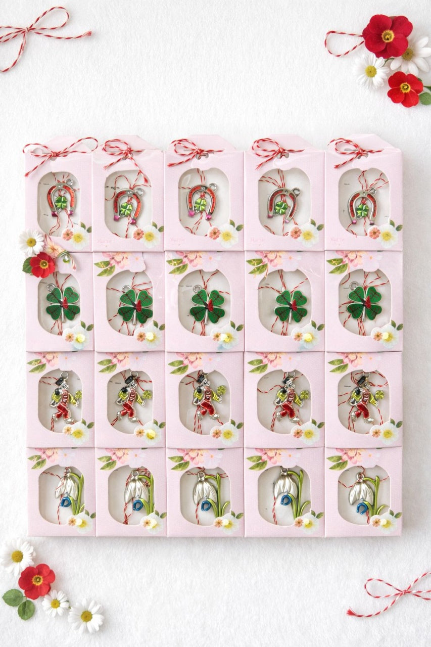Set 60 Martisoare Elegante, diverse modele, Ambalaj individual