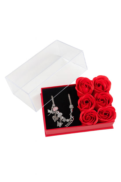 Set cadou cu 6 trandafiri din sapun si bratara, cutie eleganta cu capac transparent, 14x9x5 cm
