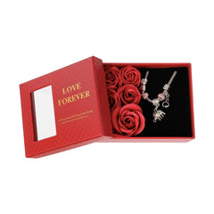 Set Cadou Luxury cu 6 Trandafiri din Sapun si Bratara Surprise, +PUNGA Love Forever