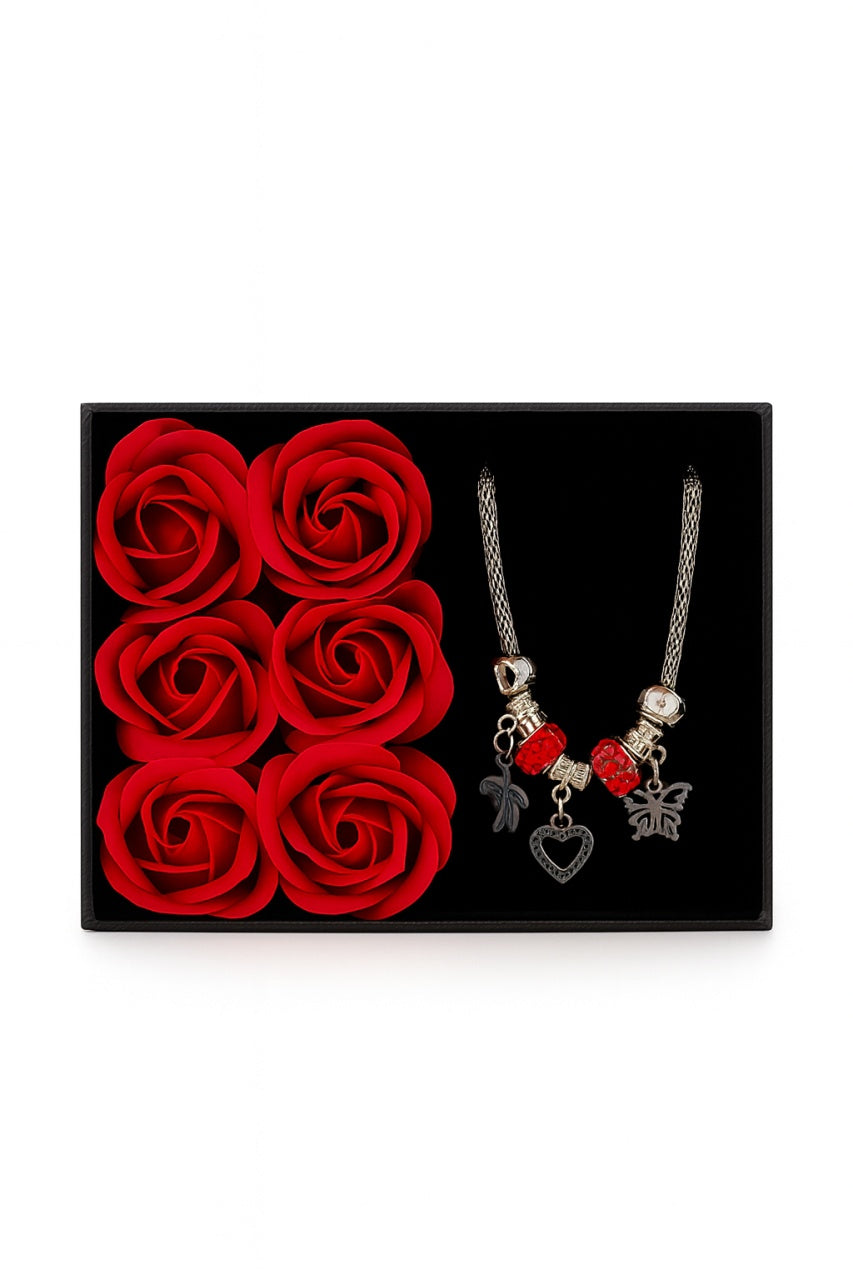 Set Cadou Luxury cu 6 Trandafiri din Sapun si Bratara Surprise + PUNGA Love Forever