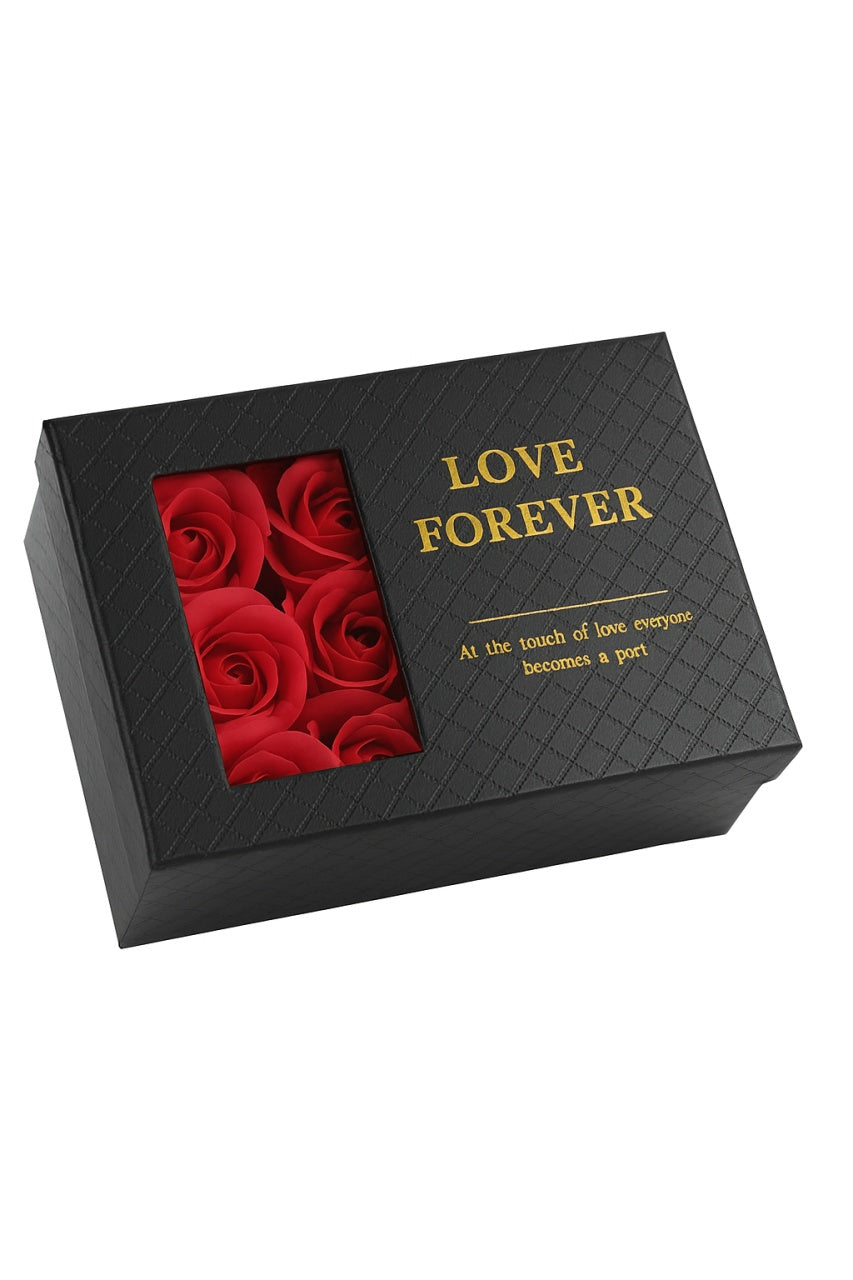 Set Cadou Luxury cu 6 Trandafiri din Sapun si Bratara Surprise + PUNGA Love Forever