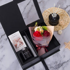 Set cadou premium 25x19x9.5 cm cu flori decorative si difuzor parfum, cutie eleganta + punga