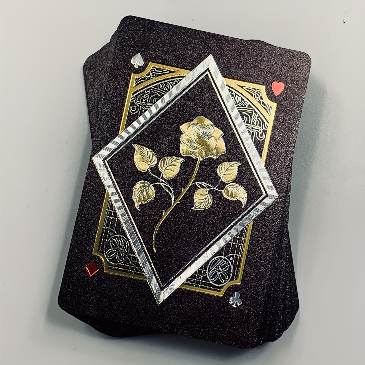 Set Carti de Joc Negre Premium cu Elemente Aurii, Luxury Black Gold Edition
