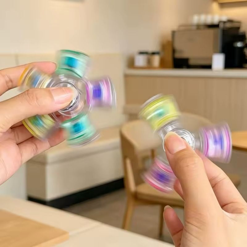 Spinner Antistres Tastatura cu Lumini LED și Breloc – Fidget Spinner Luminos, Jucărie Rotativă pentru Copii și Adulți