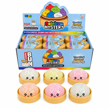 Squishy Dumpling cu Biluțe Gel 8,5 cm în Cutie Tip Bambus – Jucărie Antistres, Model Aleatoriu