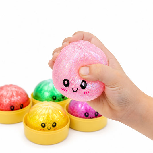 Squishy Dumplings cu Sclipici și Biluțe Gel 8,5 cm în Cutie Tip Bambus – Jucărie Antistres, Model Aleatoriu
