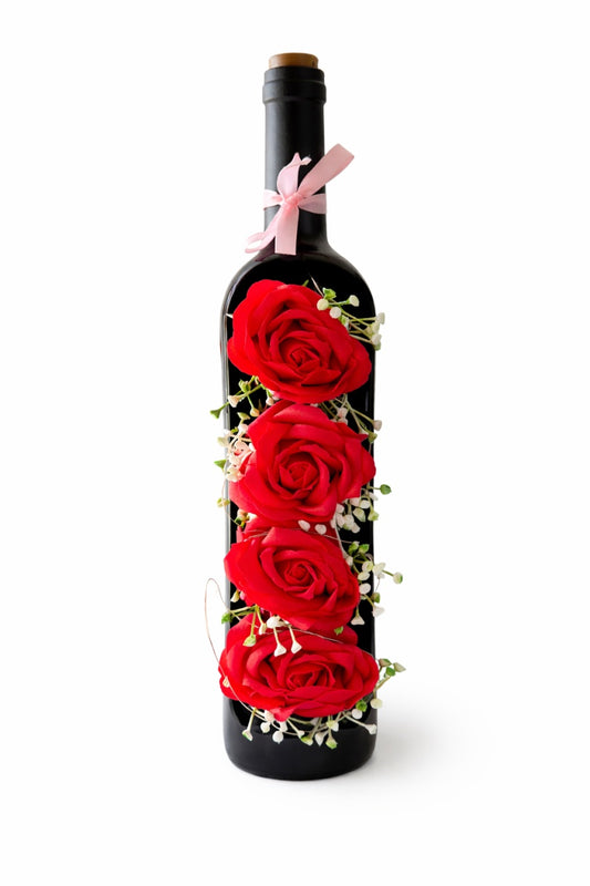Sticla Decorativa cu 4 Trandafiri Rosii si LED, Cadou Romantic cu Lumina, 31x7x9 cm