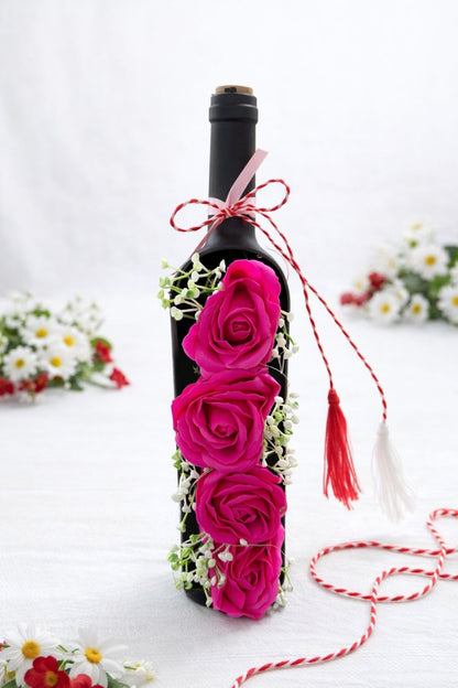 Sticla Decorativa cu 4 Trandafiri Rosii si LED, Cadou Romantic Elegant, 33x7x7 cm