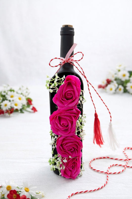 Sticla Decorativa cu 4 Trandafiri Rosii si LED, Cadou Romantic Elegant, 33x7x7 cm