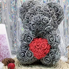 Ursulet decorativ Gri cu inimioara rosie 23cm din trandafiri spuma si cutie cadou cu panglica